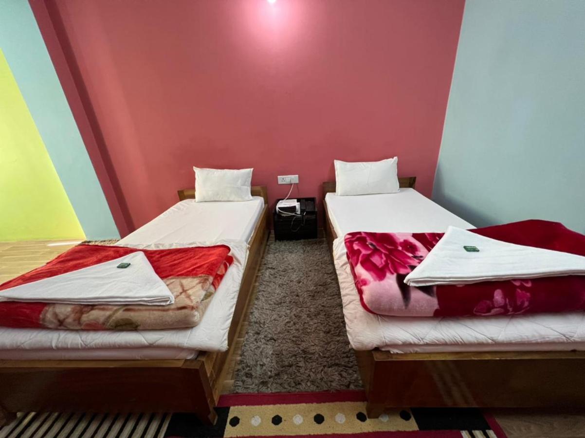 Hotel Tashi Ga Tsel Tawang Esterno foto