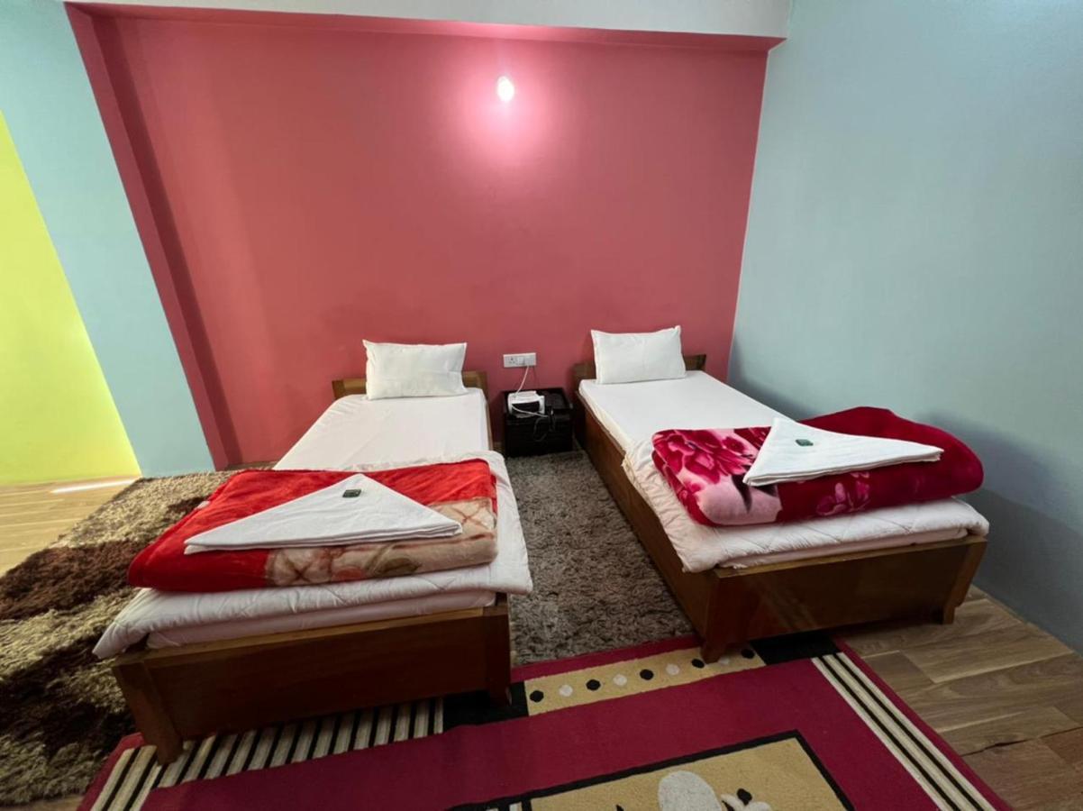 Hotel Tashi Ga Tsel Tawang Esterno foto