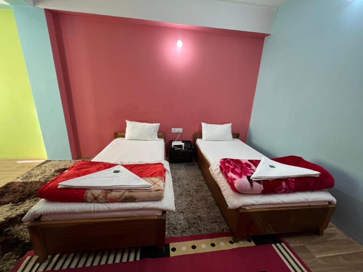Hotel Tashi Ga Tsel Tawang Esterno foto